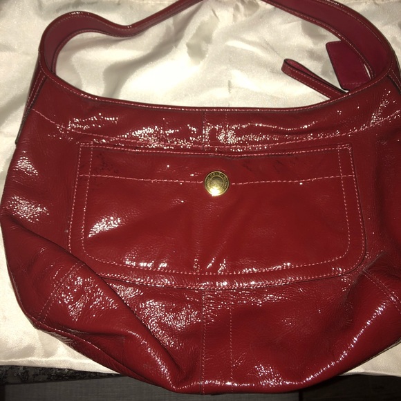 Coach red patent leather handbag - Picture 3 of 4